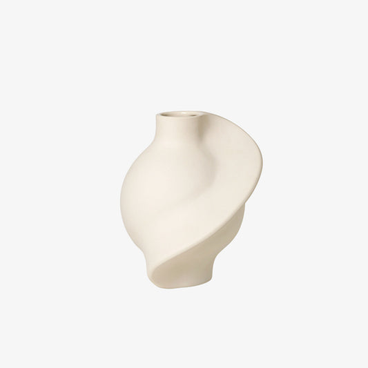 Ceramic Pirout Vase 01