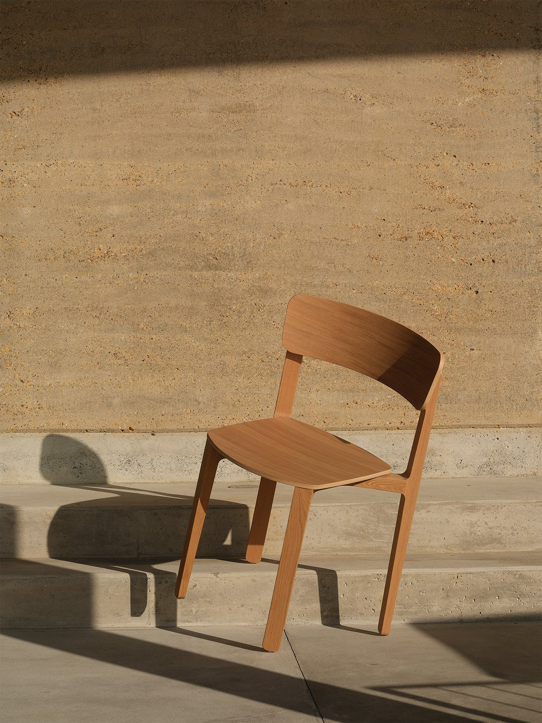 Radio Chair wins Gold at the Best Awards - District Furniture