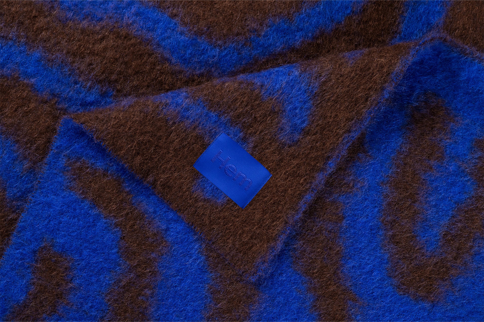 Ultramarine Blue / Brown Wiggle