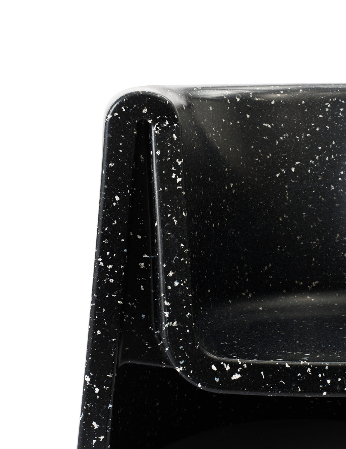Bit Lounge Chair