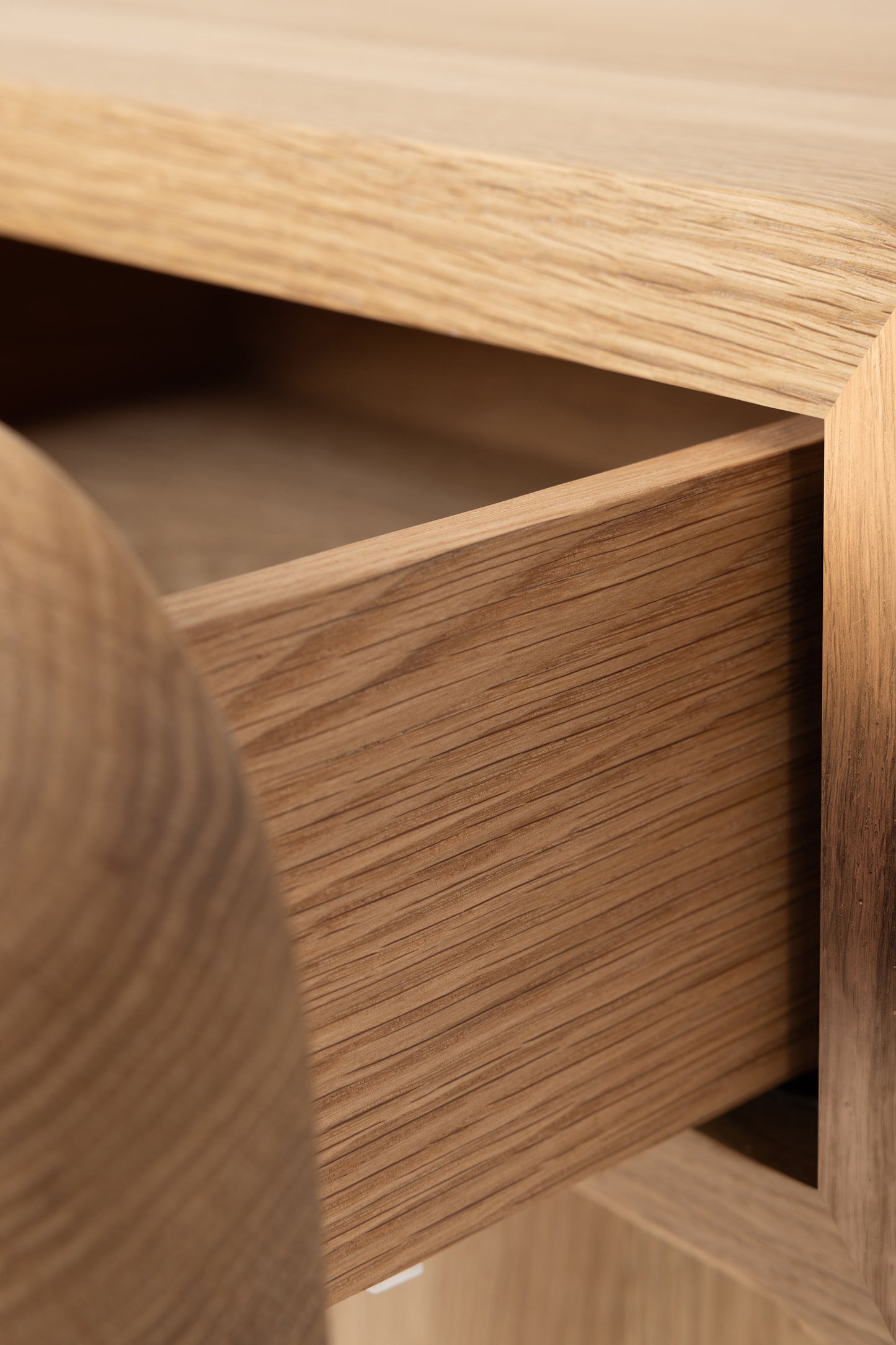 Roll Nightstand