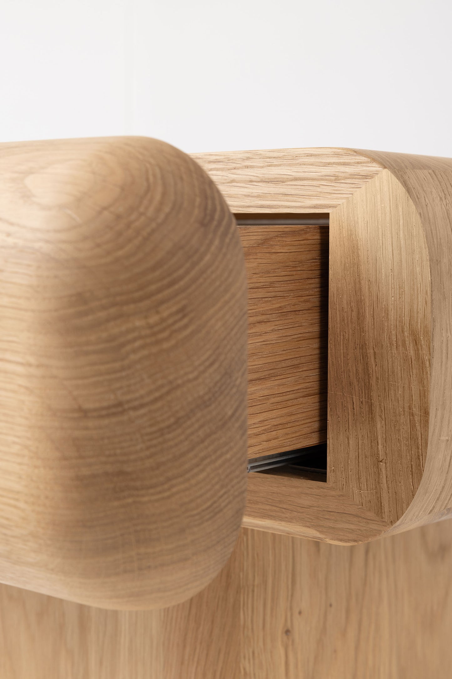 Roll Nightstand