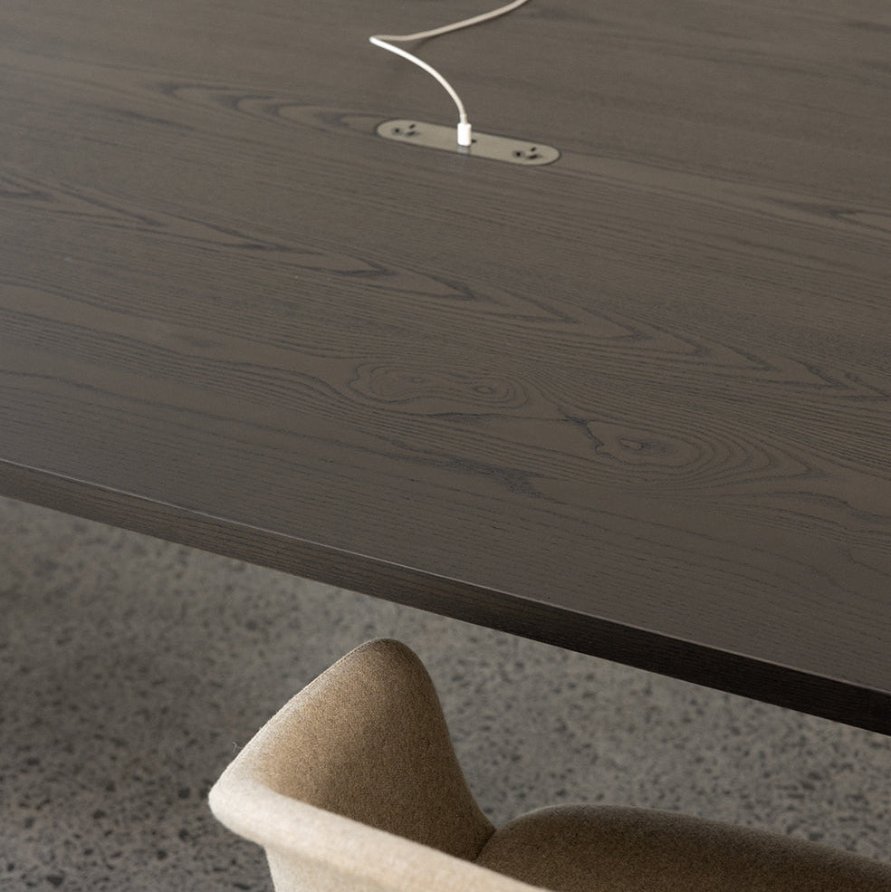 Fragment Meeting Table
