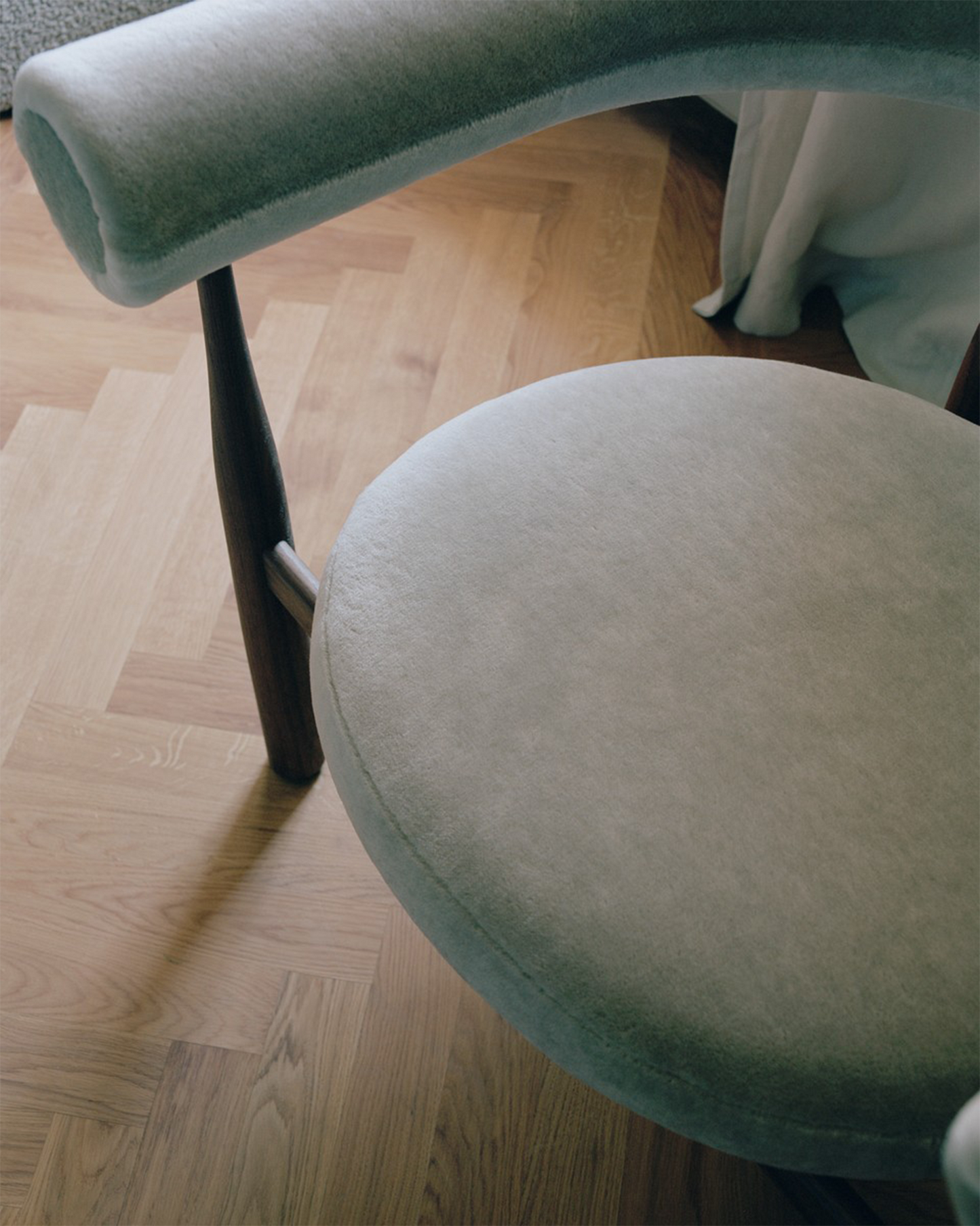 Bukowski Lounge Chair