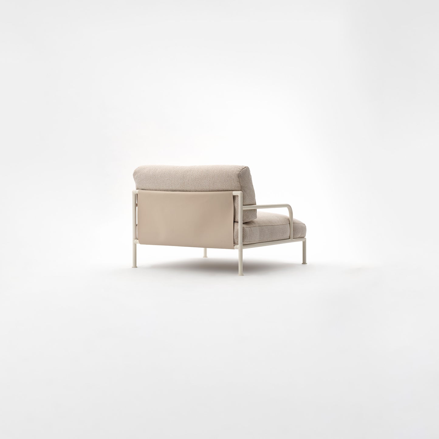 Roè Armchair with Armrests