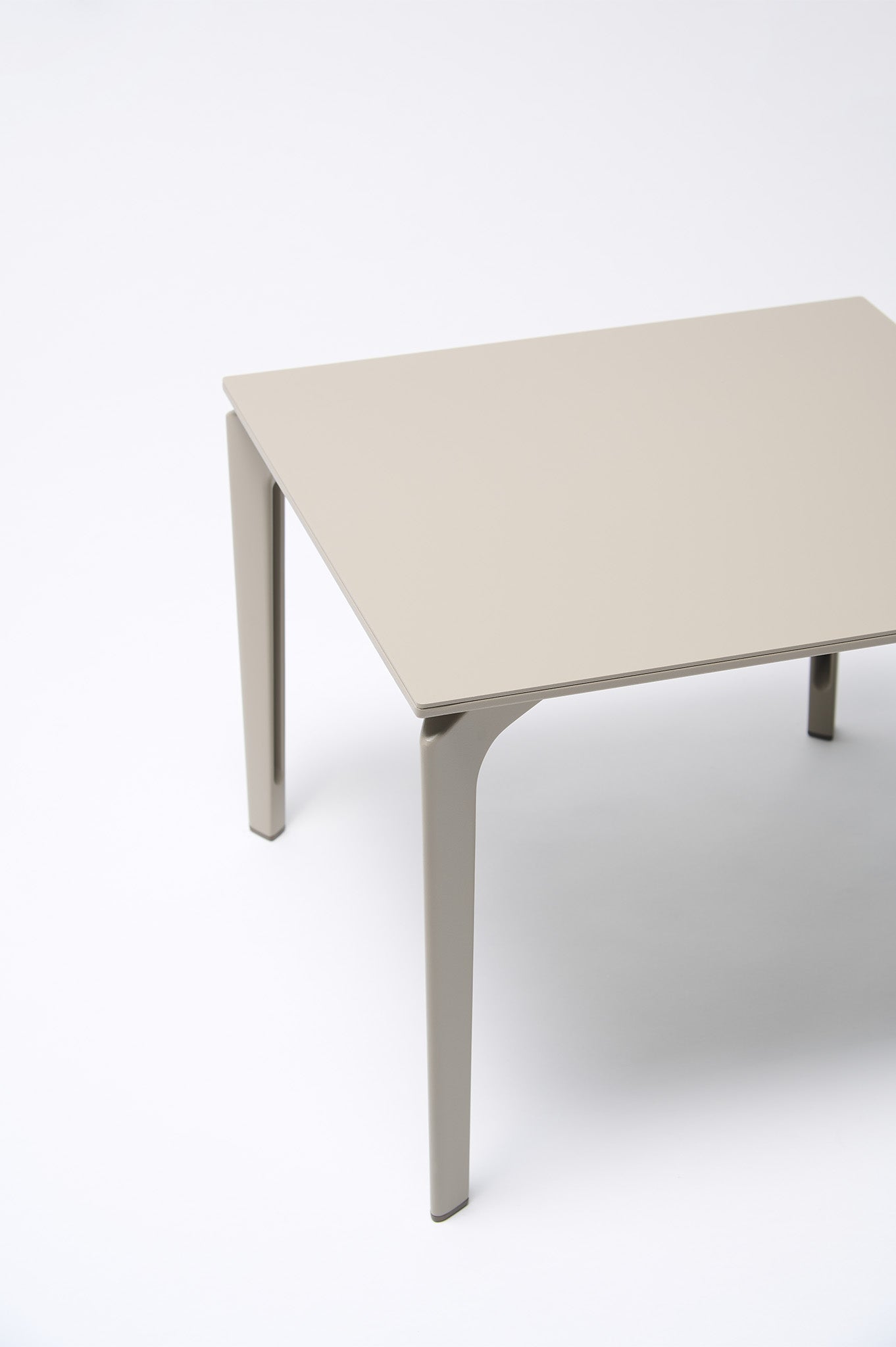 AllSize Dining Table - Square - District Furniture