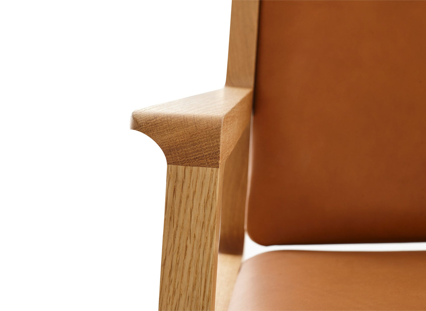 Ari Lounge Chair - District Furniture
