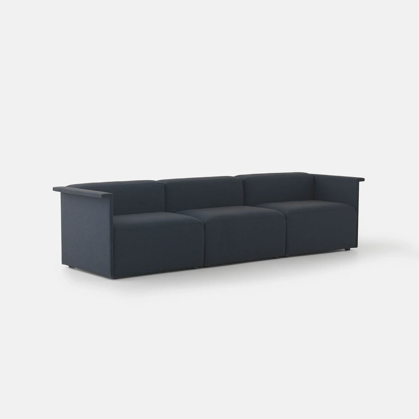 Auctioneer Sofa - District Furniture