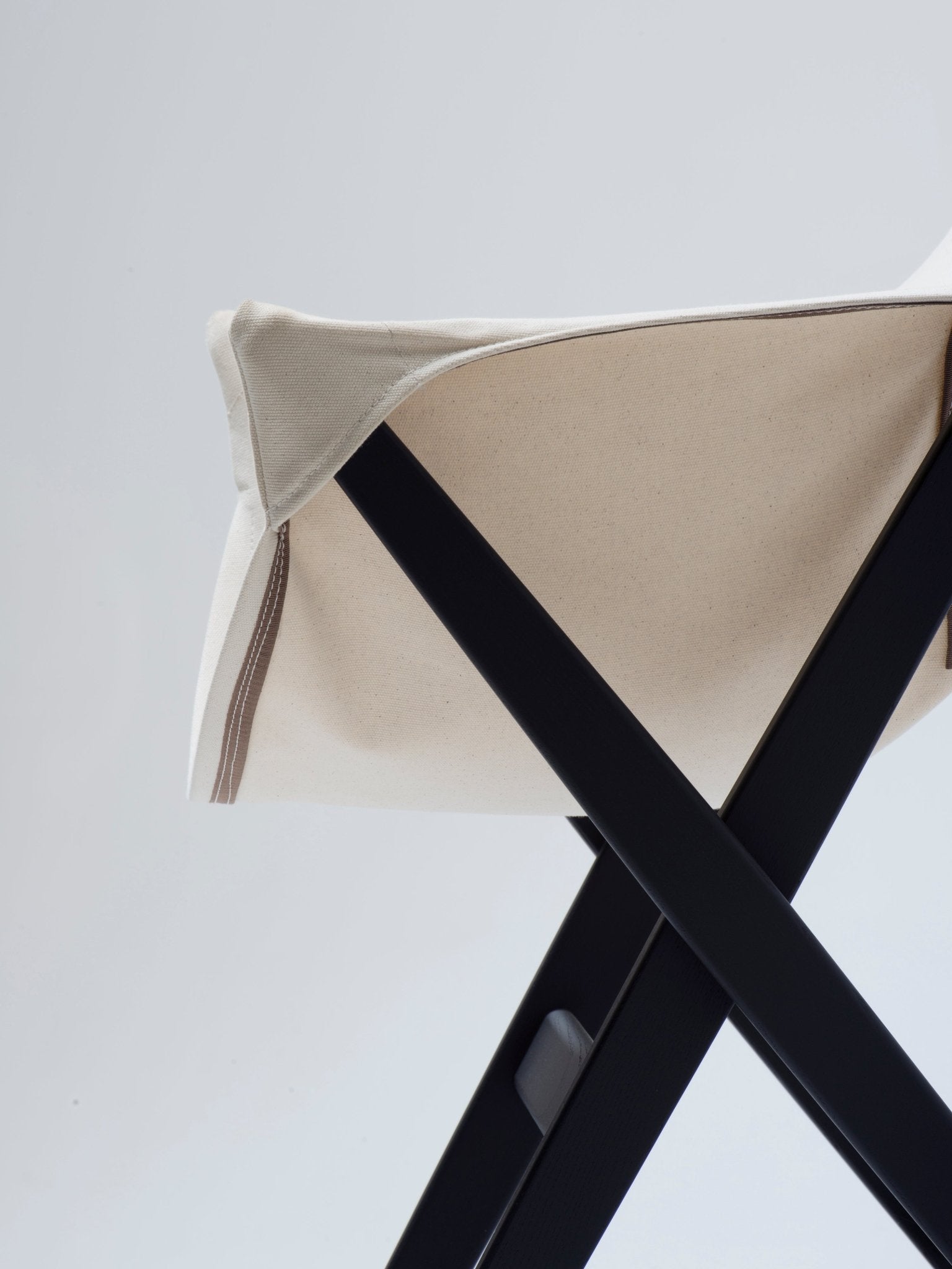 Fionda Chair - District Furniture