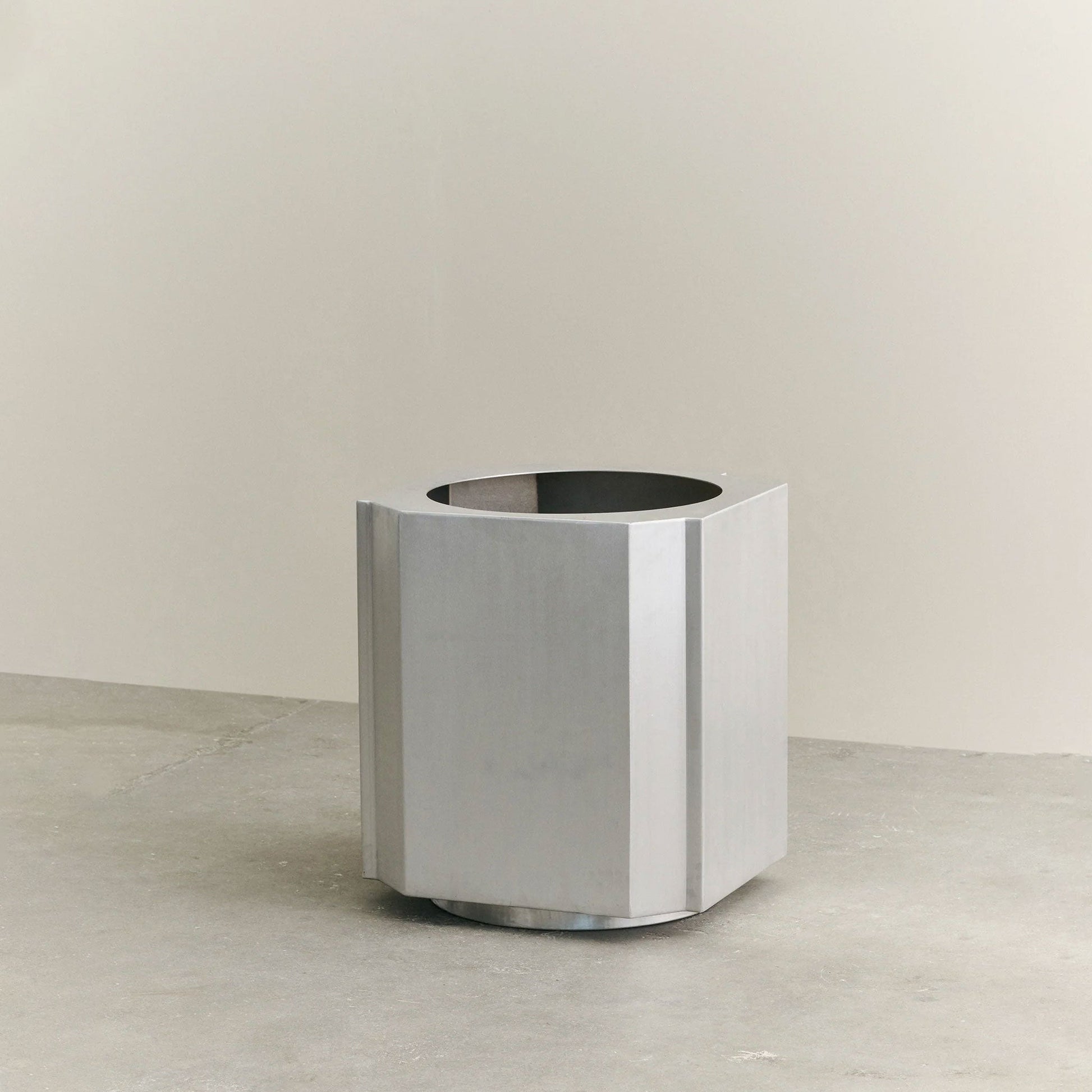 Funki Pot - District Furniture