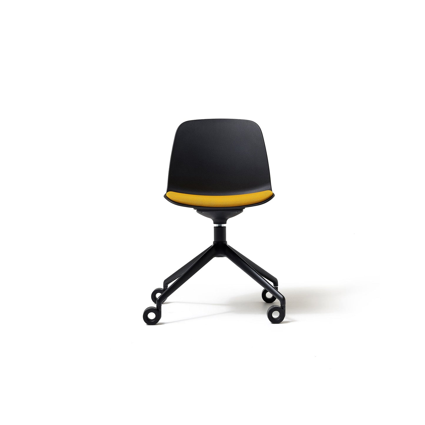 Kire Chair 4W - District Furniture