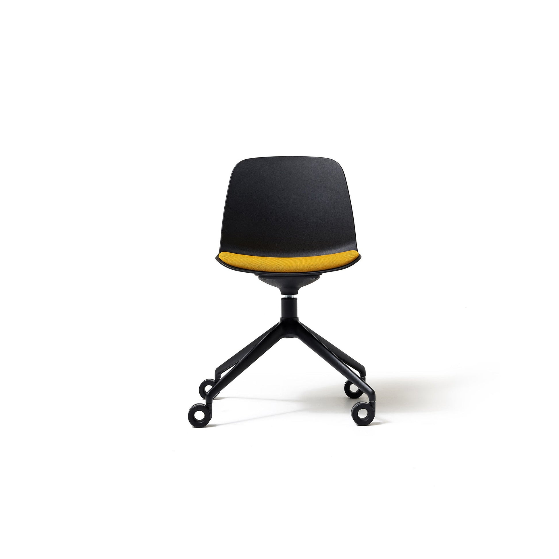 Kire Chair 4W - District Furniture