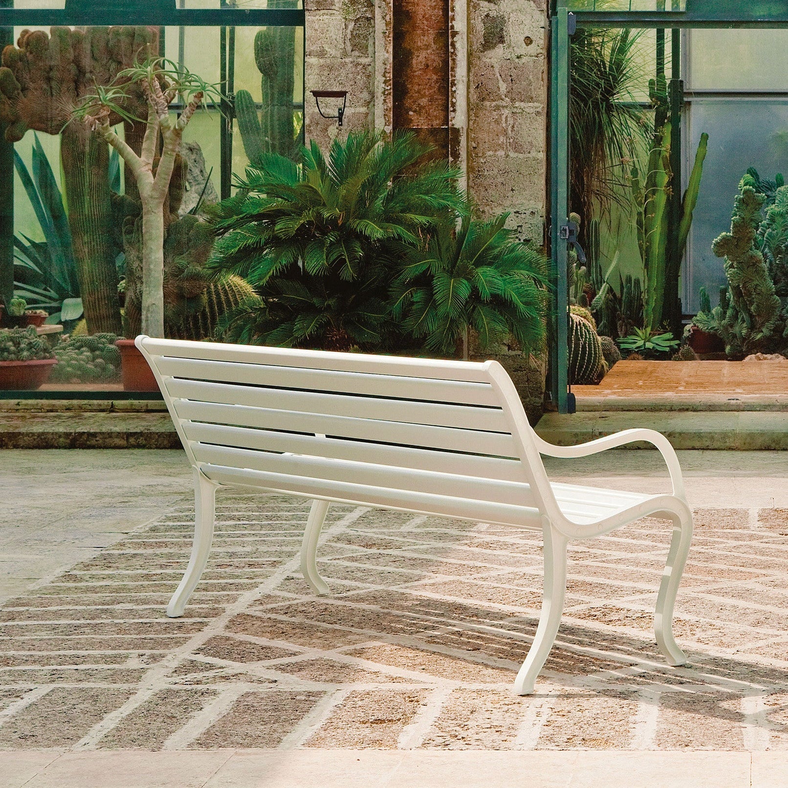 Oasi Bench - District Furniture