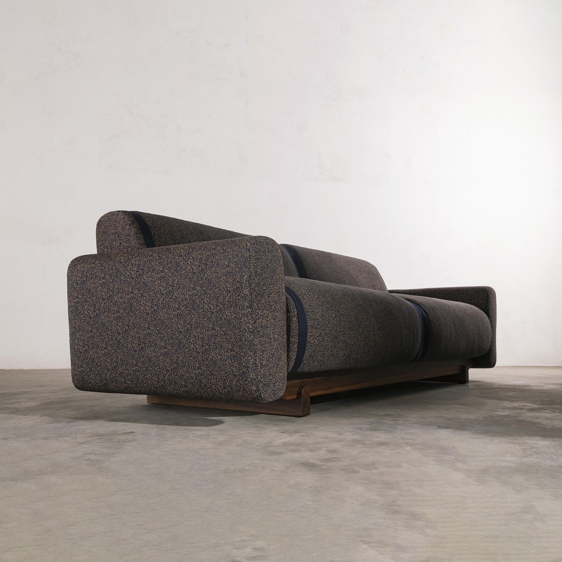 Pola Sofa - District Furniture