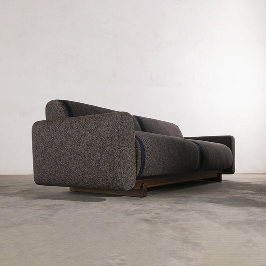 Pola Sofa - District Furniture