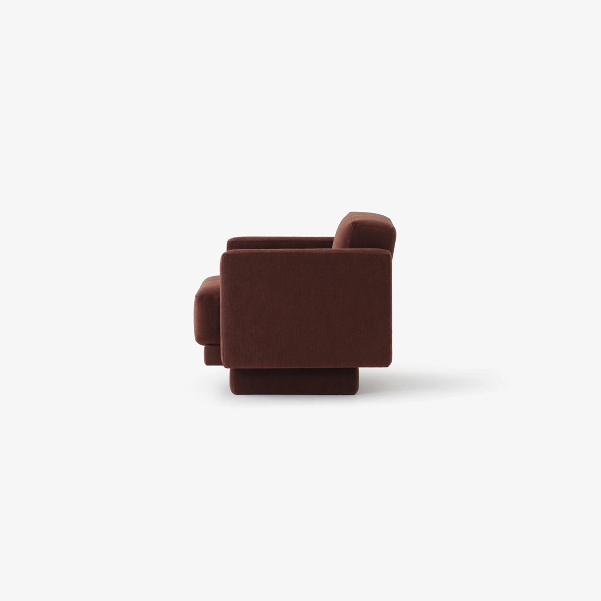 Portrait Chair - District Furniture