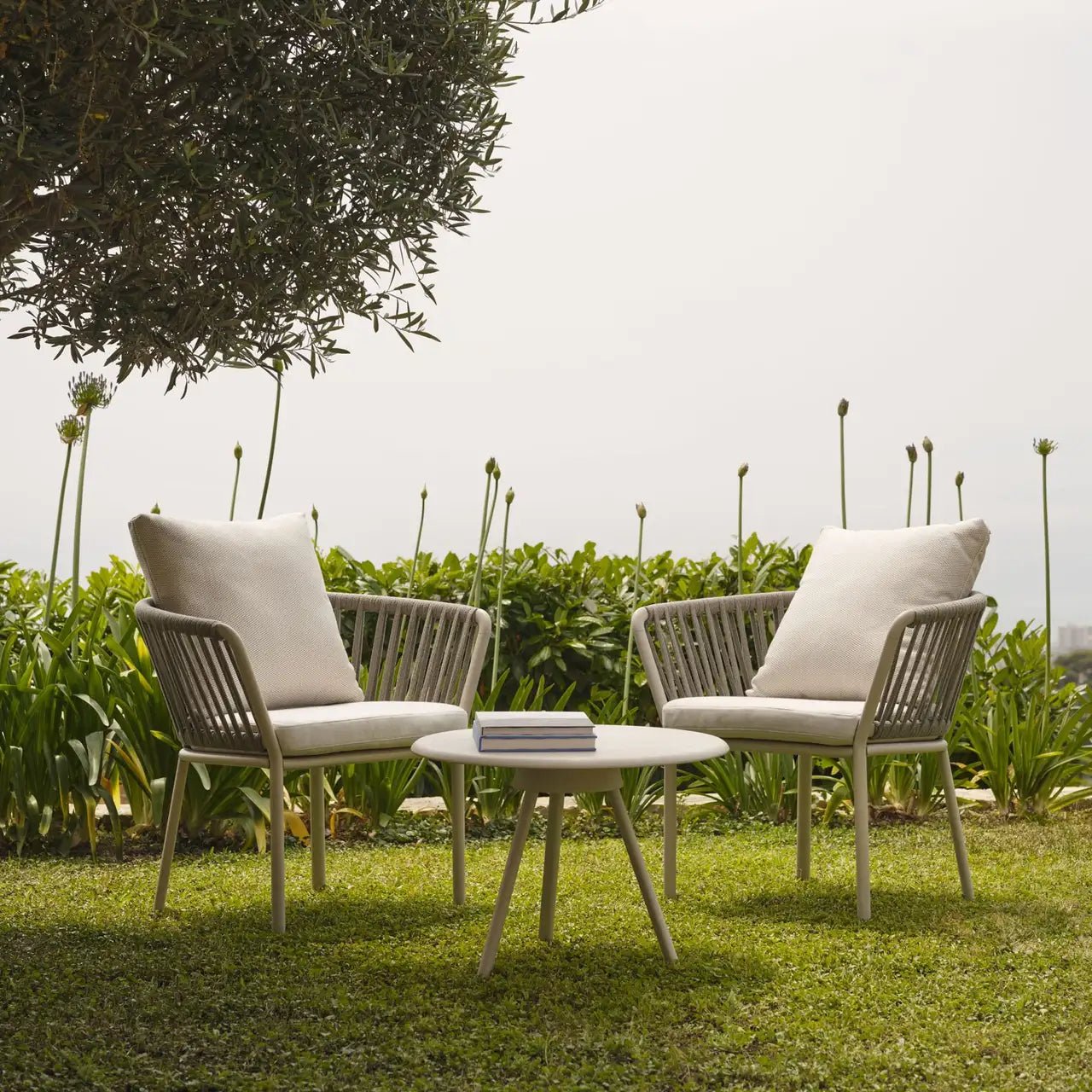 Ria Lounge Armchair - District Furniture