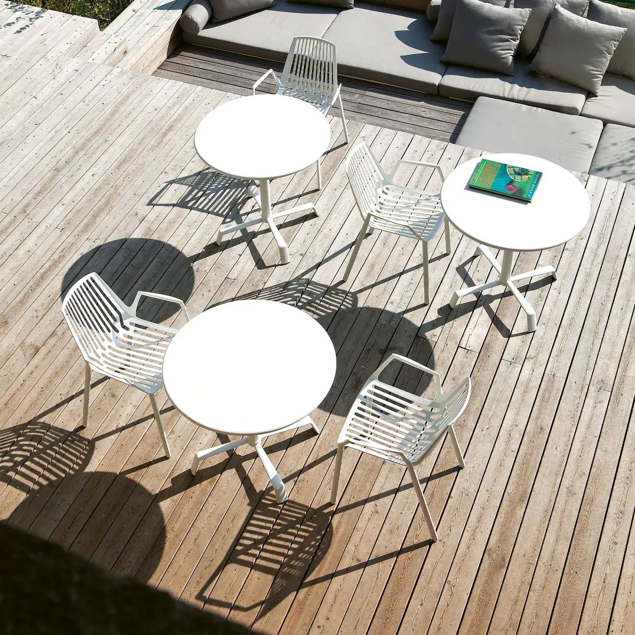 Rion Chair With Armrests - District Furniture