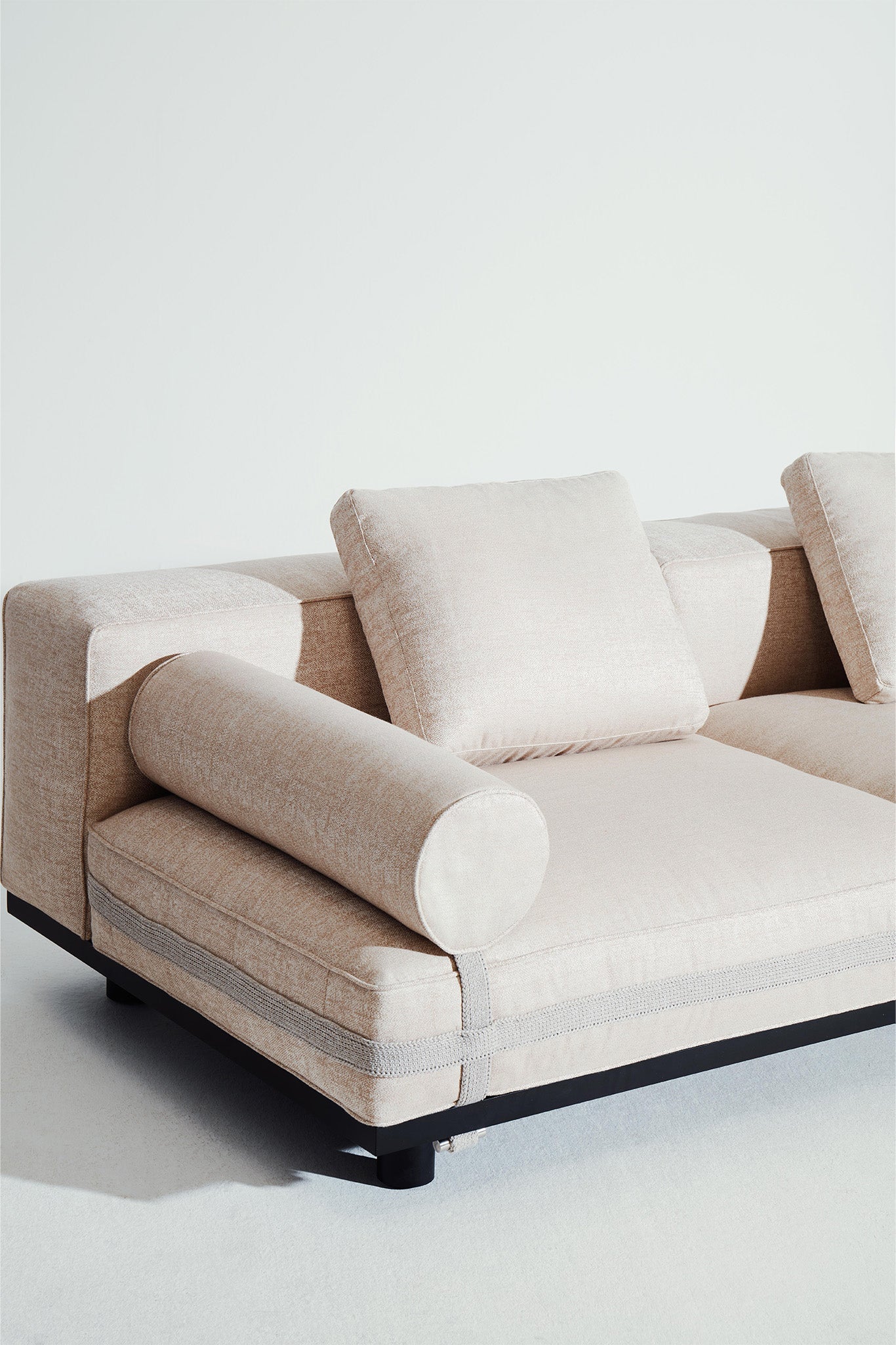 Saint-Rémy Modular Sofa - District Furniture