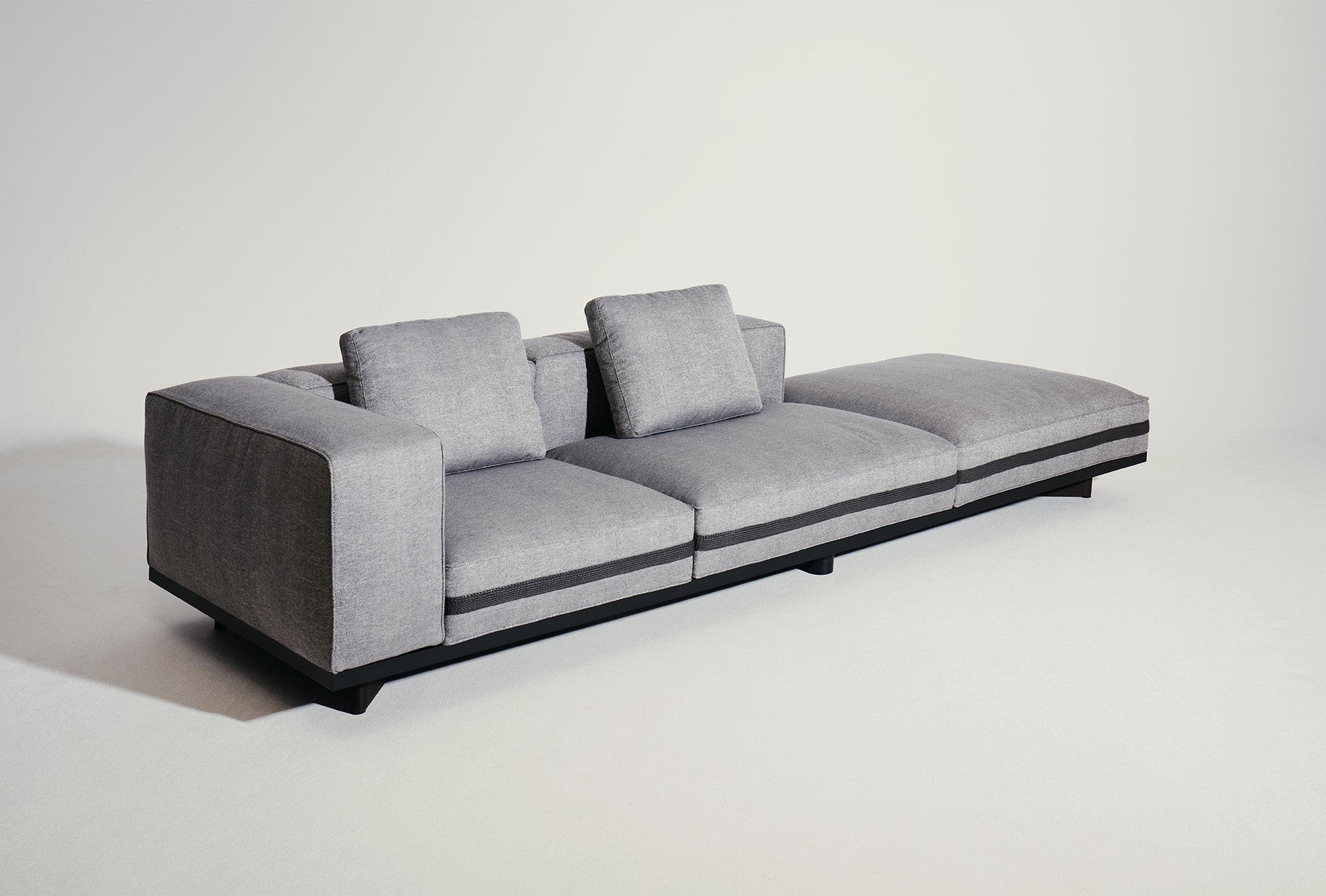 Saint-Rémy Modular Sofa - District Furniture