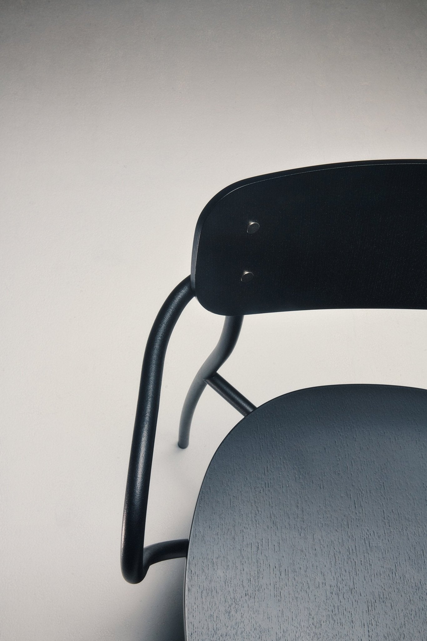 Wind Chair - District Furniture